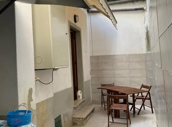 Casa Baiettini 9 B&B 인트라